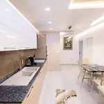 Apartment Kler-elegant Ali Demi *