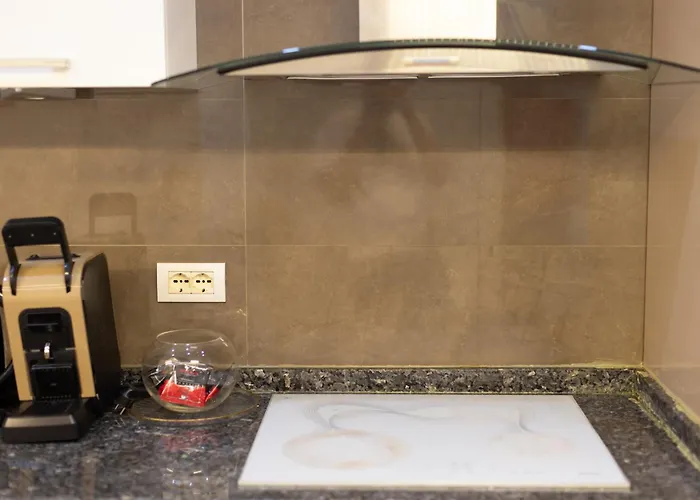 Kler-elegant Ali Demi *