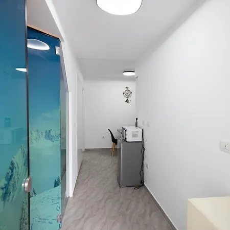 Apartment Kler-elegant Ali Demi Tirana