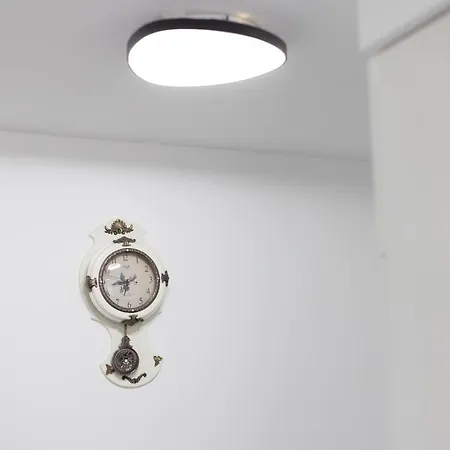 Kler-elegant Ali Demi *