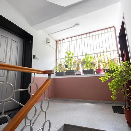 Apartment Kler-elegant Ali Demi
