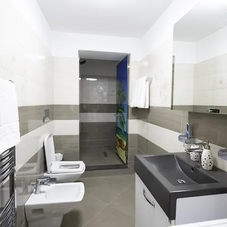 Apartment Kler-elegant Ali Demi