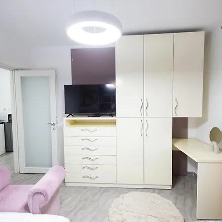 Kler-elegant Ali Demi Apartment Tirana