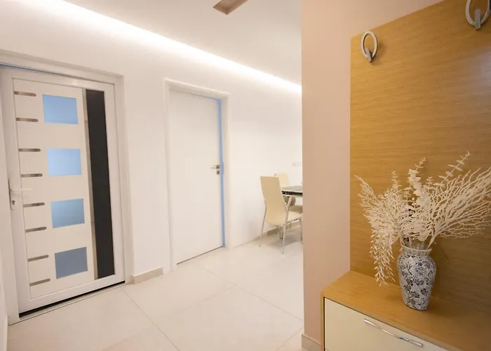 Kler-elegant Ali Demi Lägenhet Tirana