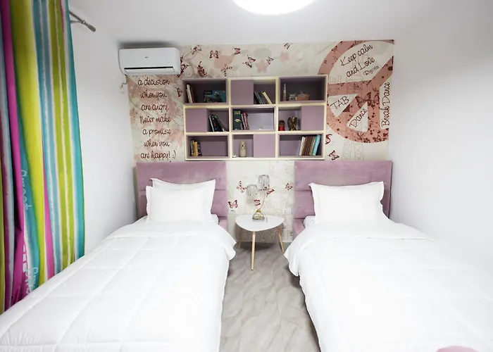 Kler-elegant Ali Demi *