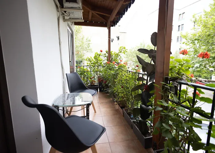 Kler-elegant Ali Demi * Tirana