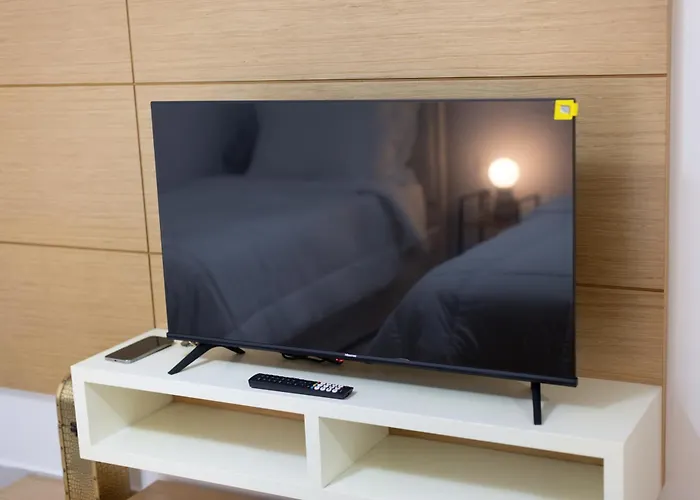 Kler-elegant Ali Demi Tirana