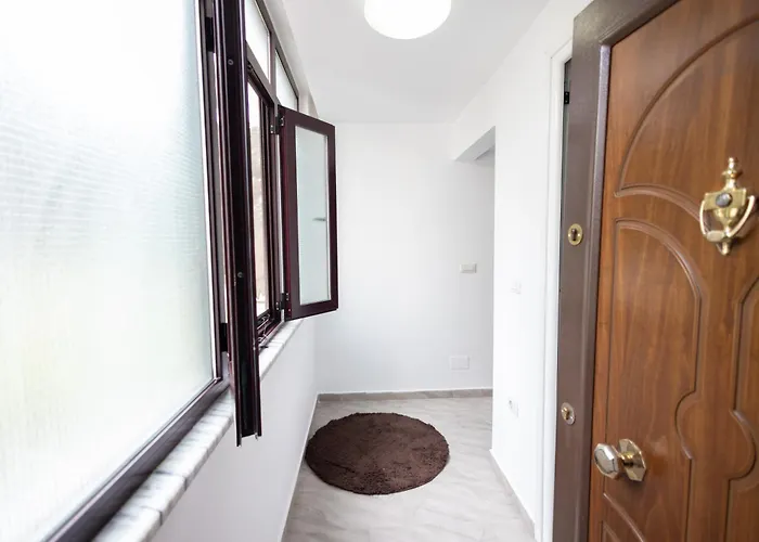 Kler-elegant Ali Demi *