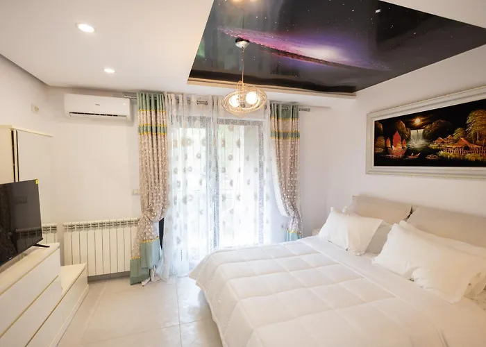 Apartment Kler-elegant Ali Demi *