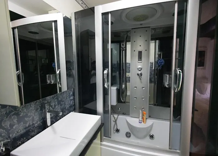 Kler-elegant Ali Demi